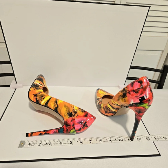 Color Splash Stiletto Heels – Bold & Artistic Elegance - Picture 4 of 12